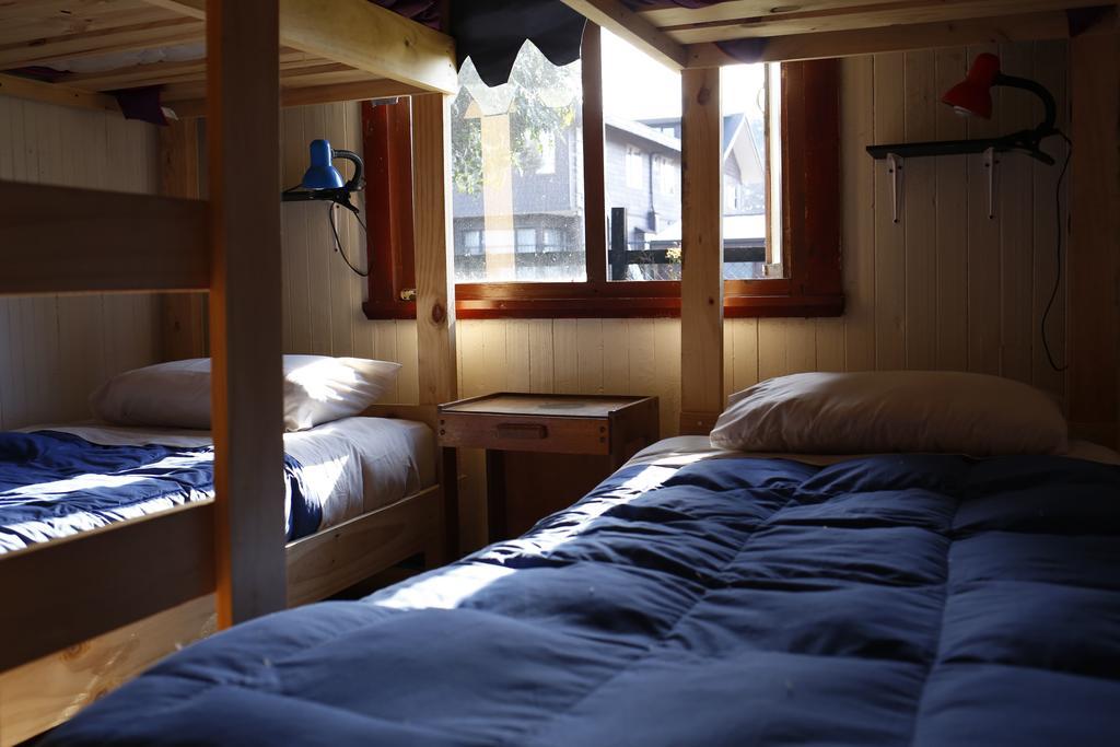 Casa Vieja Hostel & Camping Пуерто-Варас Екстер'єр фото